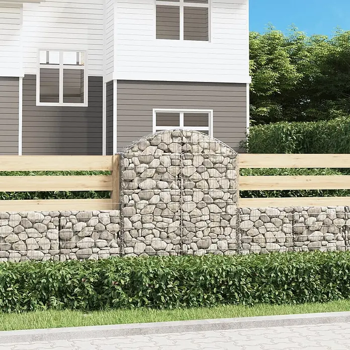Furnicato Gabione - 30 x 100 x 140 cm, Metall, Maschenbreite: 50 mm, Maschenhöhe: 100 mm - Gabionenzaun mit geschwungenem Steintor, Steine im Drahtgeflecht, kombiniert mit Holzpaneelen.
