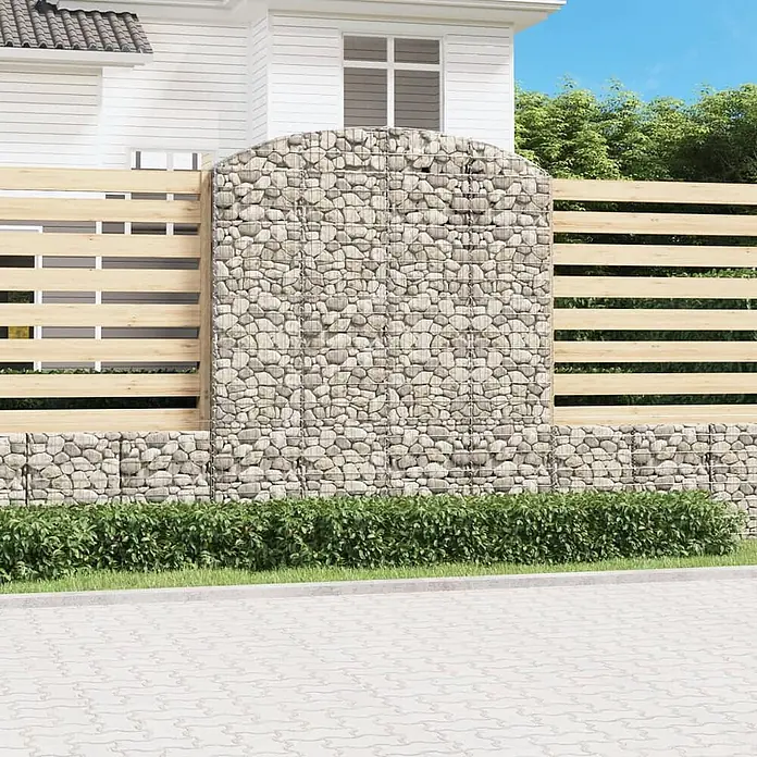Furnicato Gabione - 240 x 200 x 50 cm, Metall, Maschenbreite: 50 mm, Maschenhöhe: 100 mm - Gabionenwand-System mit Natursteinfüllung und integrierten horizontalen hellen Holzzaunfeldern, ideal für Gartengrenzen.