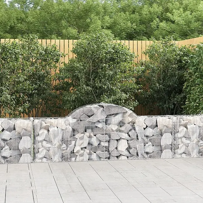 Furnicato Gabione - 80 x 200 x 30 cm, Metall, Maschenbreite: 50 mm, Maschenhöhe: 100 mm - Gabionenwand für die Gartengestaltung, aus Metallgitter mit hellgrauen Steinen gefüllt. Mit dekorativem halbrundem Oberteil.