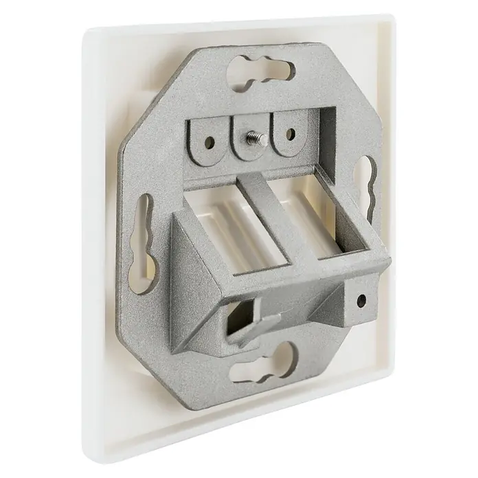 Schwaiger Netzwerk-Anschlussdose Keystone für Unterputzmontage - Weiß - Graue, texturierte Metall-Montageplatte mit Schlüssellochschlitzen und internen Fächern, in einem weißen Gehäuse.