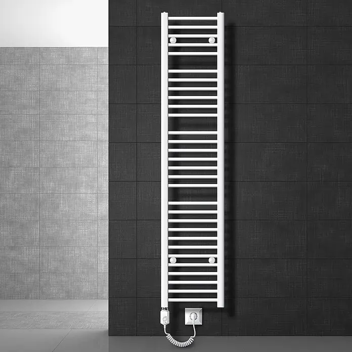 ECD Germany Elektro-Badheizkörper Handtuchheizkörper Sahara Handtuchtrockner Designheizkörper - B x H: 30 x 180 mm - Hoher weißer elektrischer Handtuchwärmer an dunkler Fliesenwand, mit Spiralkabel und Bedieneinheit.