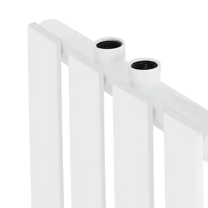 LuxeBath Badheizkörper Design Handtuchheizkörper Handtuchwärmer Mittelanschluss Radiator - B x H: 37 x 140 mm, Weiß - Weißer vertikaler Flachheizkörper-Abschnitt mit oberen Gewindeanschlüssen.
