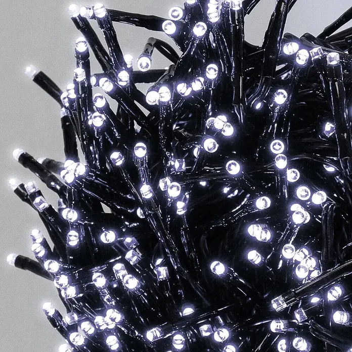 ECD Germany LED-Clusterlichterkette 3000 LEDs 39m für Innen & Außen IP44 Kaltweiß - Außen, Länge: 42 m, 3.000 Stk., Netzbetrieben - Helle weiße LED-Clusterlichter mit schwarzen Kabeln, ideal für festliche Dekoration.