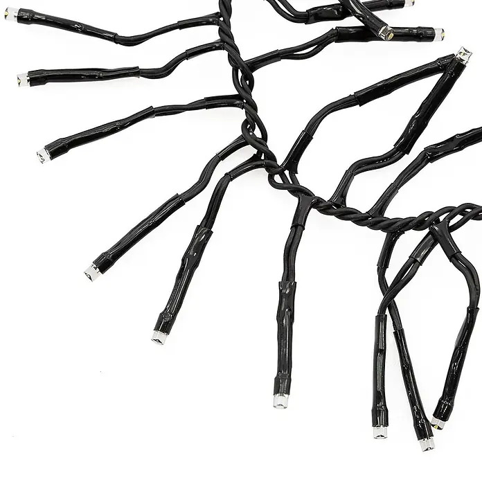 LED Cluster Lichterkette 5,5m 768 LED Warmweiß Wetterfest Innen/Außen -  - Schwarze Cluster-LED-Lichterkette mit kleinen klaren Glühbirnen.