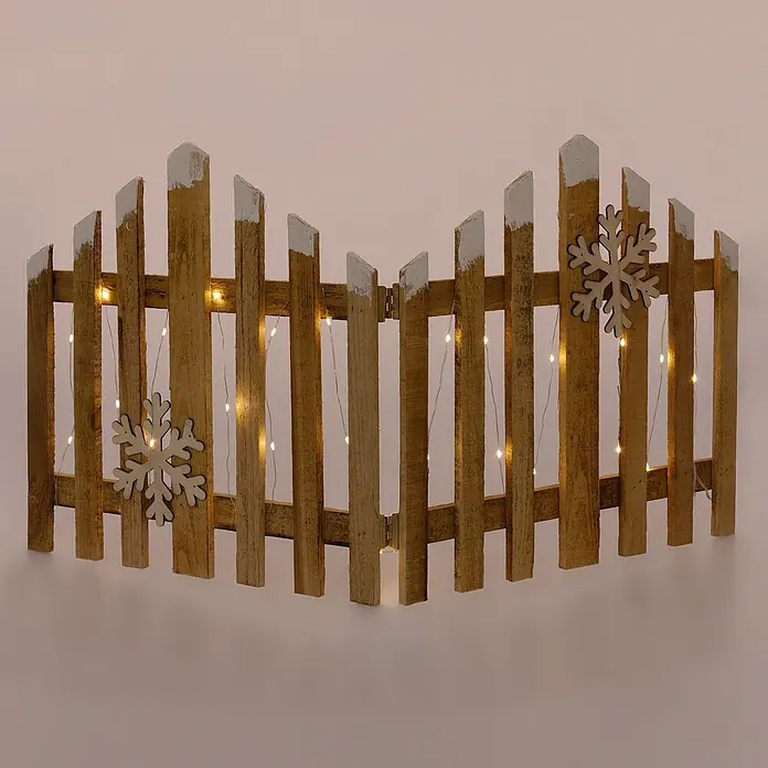 ECD Germany LED-Weihnachtsdekofigur Deko Holz Zaun Mini Gartenzaun Mini-Lattenzaun mit LED Winter Gatter - 2 x 77 x 38 cm, Braun, Akkubetrieben, LED - Dekorativer Holzzaun mit weiß gestrichenen Spitzen, mit warmen Lichterketten und zwei Holzschneeflocken geschmückt, gewinkelt zur Präsentation.