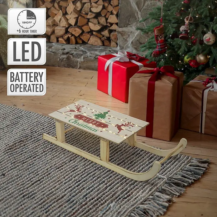 ECD Germany LED-Weihnachtsdekofigur Dekoschlitten Retro Rodel Holzschlitten Winterdeko - 60 x 21 x 13,5 cm, Braun, Akkubetrieben, LED - Dekorativer Holzschlitten mit LED-Lichtern, 'Merry Christmas'-Text und Rentier-Motiv, mit 6-Stunden-Timer und Batteriebetrieb, auf Teppich.