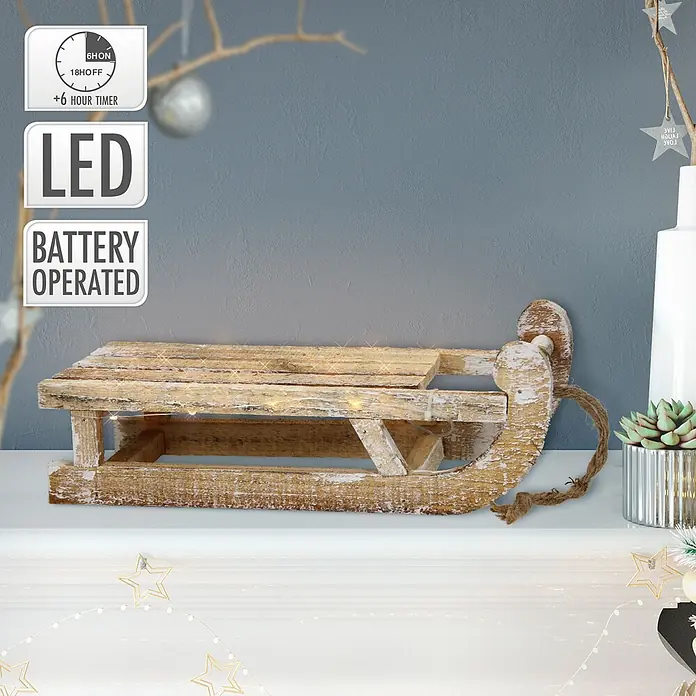 ECD Germany LED-Weihnachtsdekofigur Dekoschlitten Retro Rodel Holzschlitten Winterdeko - Braun, Akkubetrieben, LED - Rustikaler Holzschlitten mit integrierten LED-Lichtern, batteriebetrieben und mit 6-Stunden-Timer.