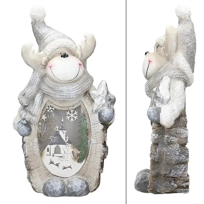 ECD Germany LED-Weihnachtsdekofigur 3D Deko Aufsteller Ornament Weihnacht Dekofigur - 28 x 14 x 51 cm, Weiß, Grau, Akkubetrieben, LED - Weiß-silberne Glitzer-Rentierfigur mit Mütze und Schal, Stern und Kugel haltend, mit beleuchteter Winterszene im Körper.