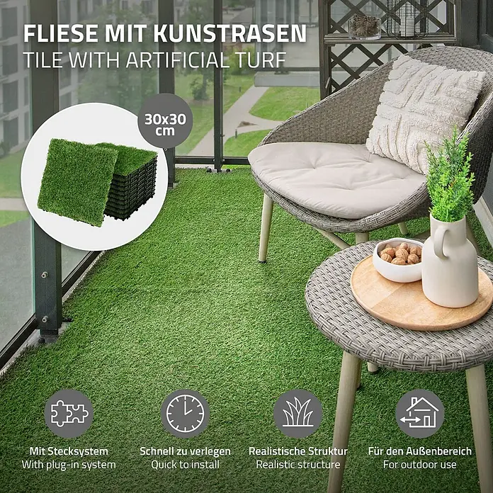 ML-Design Kunstrasen Bodenbelag 1m²/11 Stück Grasfliese Grasmatte Rasenteppich Outdoor - Grün - Grüne 30x30 cm Kunstrasenfliesen, auf einem Balkon verlegt. Mit Stecksystem für schnelle Montage und realistische Struktur für den Außenbereich.