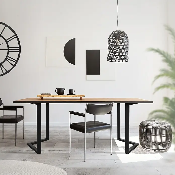 ML-Design Tischgestell 2er Set Tischgestell Bankkufen Tischkufen Möbelfüße aus Stahl - Stahl - Moderner Esstisch mit Holzplatte und schwarzen Metallbeinen.