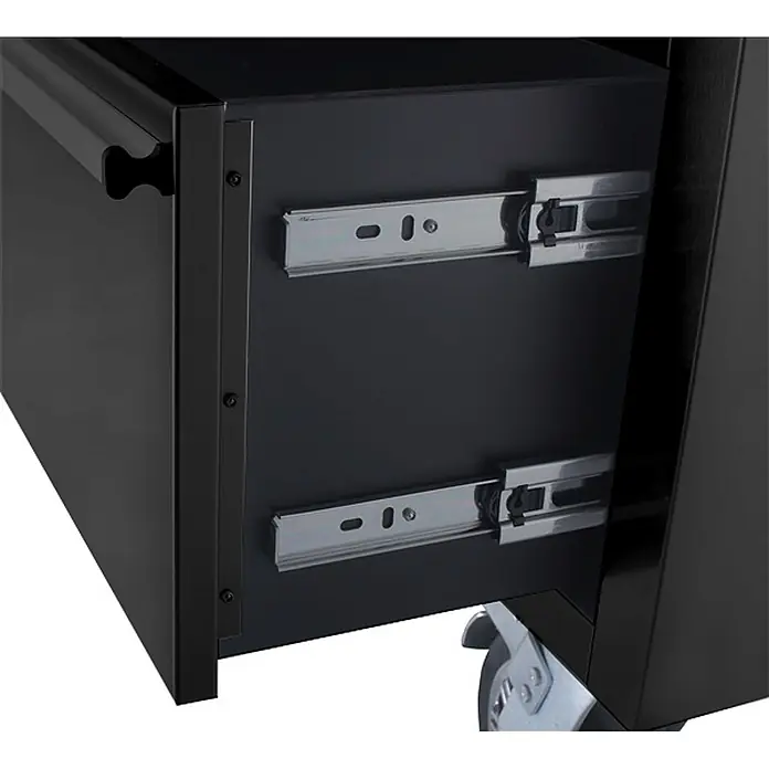 Ondis24 Werkbank Werkstattwagen 148 - L x B: 148 x 48,5 cm, Arbeitshöhe: 950 mm, Belastbarkeit: 510 kg, Schwarz - Geöffnete schwarze Metallschublade mit silbernen Vollauszugsschienen, Teil eines Schranks mit Lenkrolle.