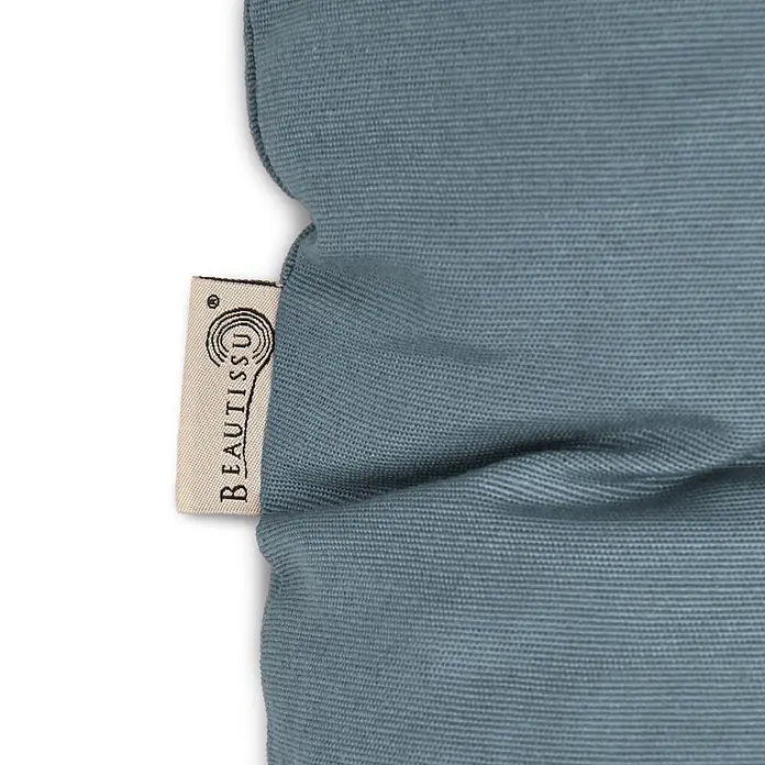 Beautissu Bankauflage Flair BK - Gartenbank, 1 Stk., L x B x H: 100 x 50 x 10 cm, Polyester, Taubenblau - Türkisblau-grüner strukturierter Stoff mit einem beigen 'BEAUTISSU'-Markenetikett, das in die Naht genäht ist.