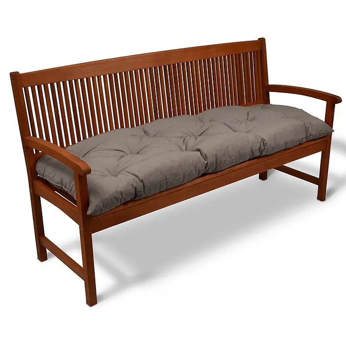 Beautissu Bankauflage Flair BK - Gartenbank, 1 Stk., Polyester, Taupe - Braune Holzgartenbank mit langem, getuftetem grauem Kissen für bequemes Sitzen im Freien.
