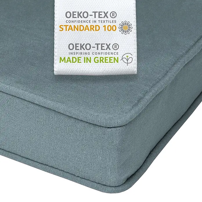 Beautissu Bankauflage Loft BK - Gartenbank, 1 Stk., Polyester, Taubenblau - Türkisfarbenes Kissen mit einem weißen OEKO-TEX Zertifizierungslabel.