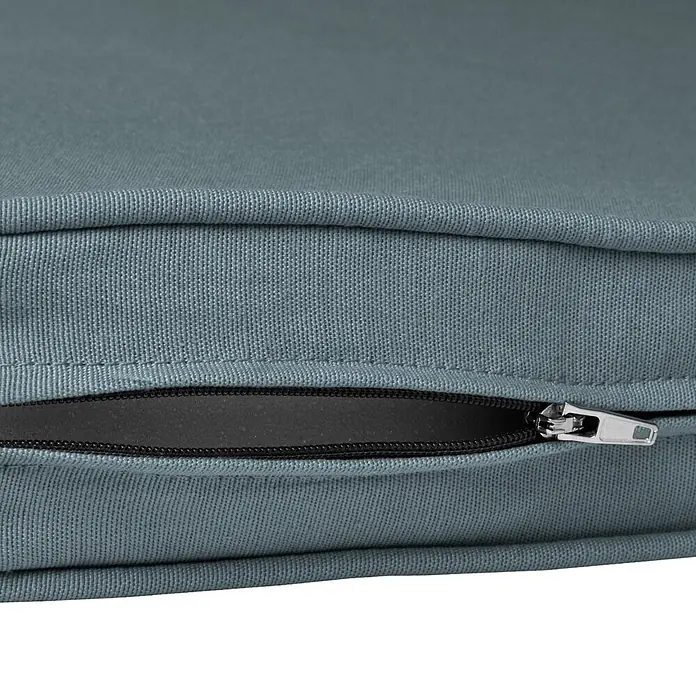 Beautissu Bankauflage Loft BK - Gartenbank, 1 Stk., Polyester, Taubenblau - Nahaufnahme eines türkisfarbenen Kissens mit sichtbarem Reißverschluss aus strapazierfähigem Webstoff.