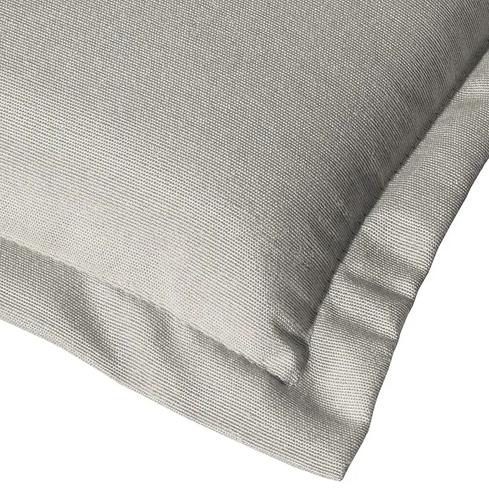 Beautissu Sitzauflage Loft NL - Niederlehner, 1 Stk., L x B x H: 100 x 50 x 6 cm, Polyester, Hellgrau - Hellgraues gewebtes Kissen mit ausgeprägter Stoffstruktur und sanften Falten.