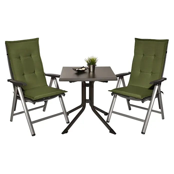 Beautissu Sitzauflage Loft HL - Hochlehner, 2 Stk., L x B x H: 0 x 0 x 0 cm, Polyester, Olivgrün - Bistro-Set mit dunkelgrauem Tisch und zwei Klappstühlen mit silbernen Gestellen und olivgrünen Polstern.