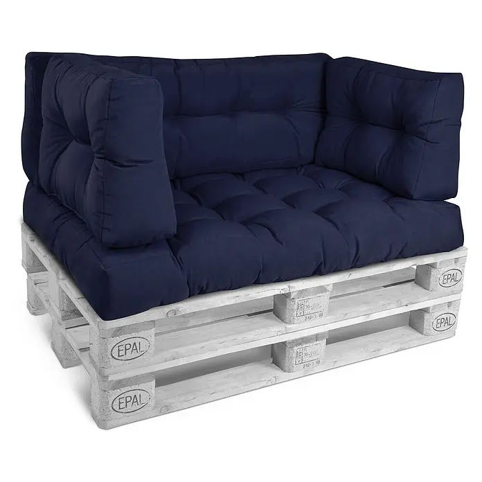 Beautissu Sitzauflage Eco Style - Europalette, 2 Stk., Polyester, Dunkelblau - Marineblauer Paletten-Loungesessel mit weichen Kissen auf weißen Holzpaletten.