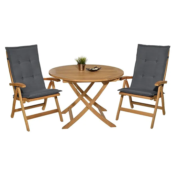 Beautissu Sitzauflage Loft Hl - Hochlehner, 4 Stk., Polyester, Graphitgrau - Gartengarnitur aus Holz: runder Tisch und zwei Stühle mit dunkelgrauen Polstern.