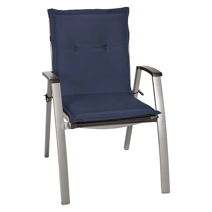 Beautissu Sitzauflage Loft NL - Niederlehner, 1 Stk., L x B x H: 100 x 50 x 6 cm, Polyester, Dunkelblau - Silberfarbener Aluminiumstuhl mit dunkelblauen Stoffpolstern und Armlehnen.