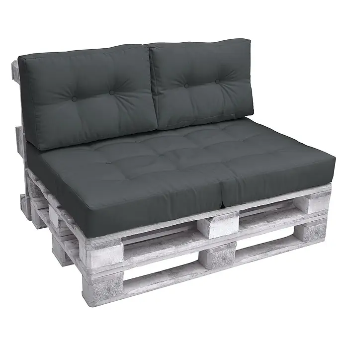 Beautissu Sitzauflage ECO Elements - Europalette, 1 Stk., L x B x H: 60 x 40 x 20 cm, Polyester, Graphitgrau - Palettensofa mit hellem Holzgestell und dunkelgrauen Sitz- und Rückenkissen.