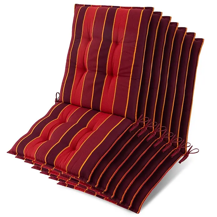 Beautissu Sitzauflage Sun-NL - Niederlehner, 7 Stk., L x B x H: 100 x 50 x 8 cm, Polyester, Rot - Gestapelte rot-burgunderfarbene gestreifte Outdoor-Stuhlkissen mit gelben Akzenten, getuftetem Design und Bindebändern.