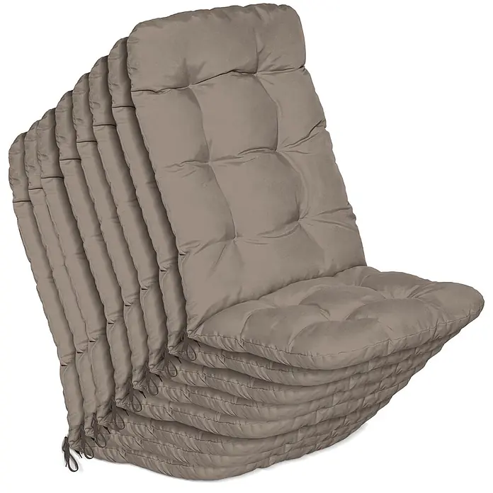 Beautissu Sitzauflage Flair HL - Hochlehner, 8 Stk., L x B x H: 120 x 50 x 8 cm, Polyester, Taupe - Gestapelte hellbraune, gesteppte Stuhlkissen.