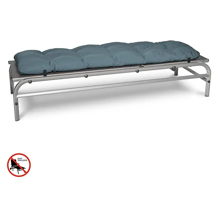 Beautissu Liegenauflage Flair RL - Rollliege, 2 Stk., L x B x H: 190 x 60 x 16 cm, Polyester, Taubenblau - Aluminium Gartenliege mit grauer Netzbespannung und einem blau-grauen, gesteppten Kissen.