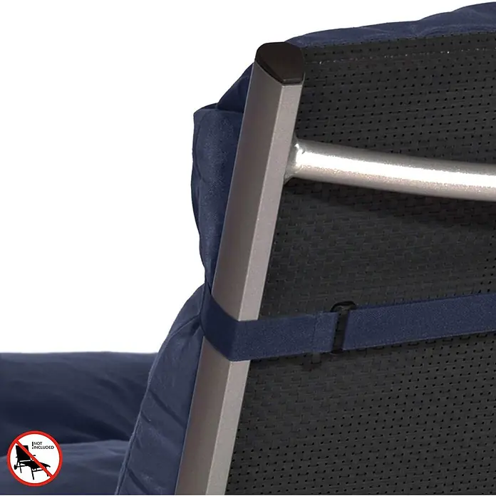Beautissu Liegenauflage Flair RL - Rollliege, 2 Stk., Polyester, Dunkelblau - Dunkelblaues Stuhlkissen-Rückenteil mit Gurt und Schnalle an einem silbernen Metallrahmen befestigt.