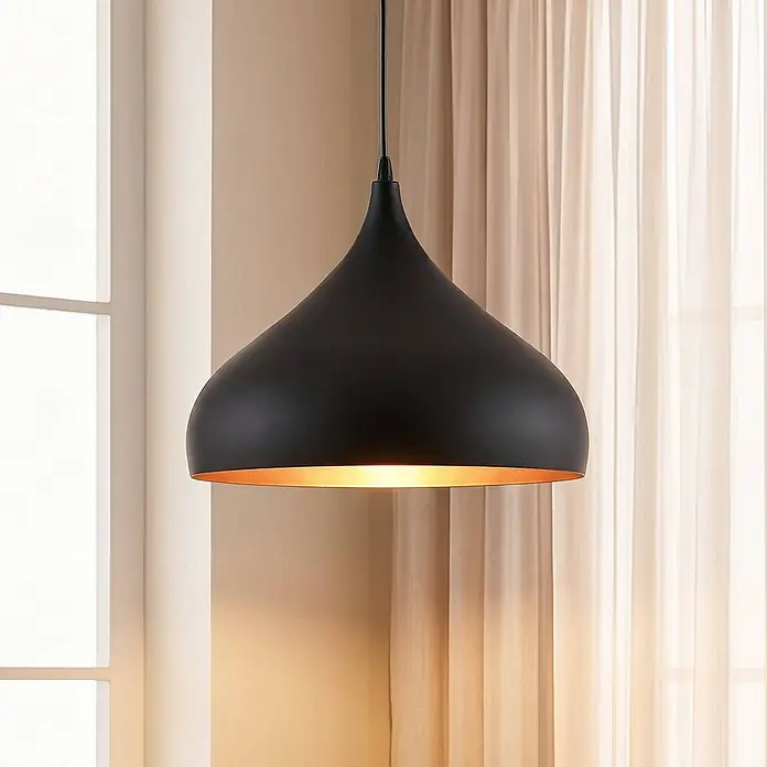 Lindby Pendelleuchte Ritana - schwarz, Schwarz, gold, E27 - Mattschwarze konische Pendelleuchte mit Kupfer-Innenseite, die warmes Licht nach unten abgibt.