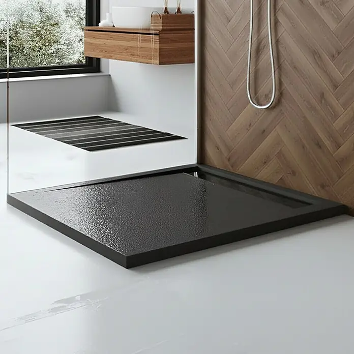 Bad Land Duschwanne WEST NEW Duschwanne rechteckig 110 x 90 cm Schwarz, Set mit Ablaufgarnitur - Kunststoff, Schwarz - Schwarze strukturierte Duschwanne mit Wassertropfen in einem modernen Badezimmer.