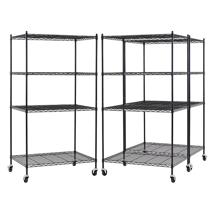 Proregal Metallregal 3er Set Gitterregal HADES mit Rollen - H x B x T: 160 x 90 x 60 cm, Traglast pro Boden: 75 kg, Anzahl Böden: 4 Stk., Stecken, Schwarz - Zwei schwarze Drahtregaleinheiten mit mehreren Ablagen und Rollen, in einer Eckkonfiguration für vielseitige Lagerung.