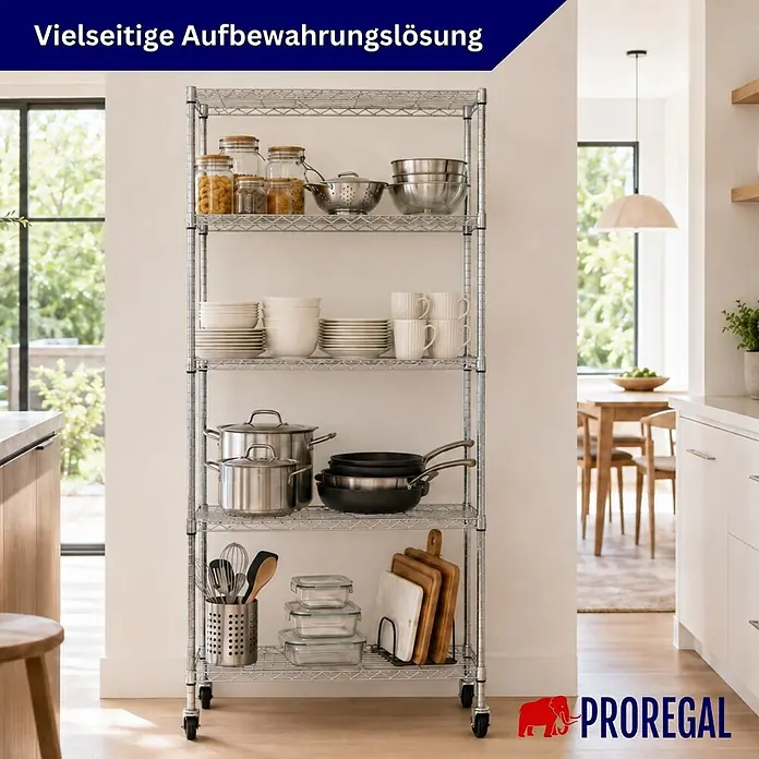 Proregal Metallregal 5er Set Gitterregal HADES mit Rollen - Traglast pro Boden: 75 kg, Anzahl Böden: 5 Stk., Stecken, Chrom Silber - Verchromtes Drahtregal mit Rollen, gefüllt mit Küchenutensilien, in einer modernen Küche.