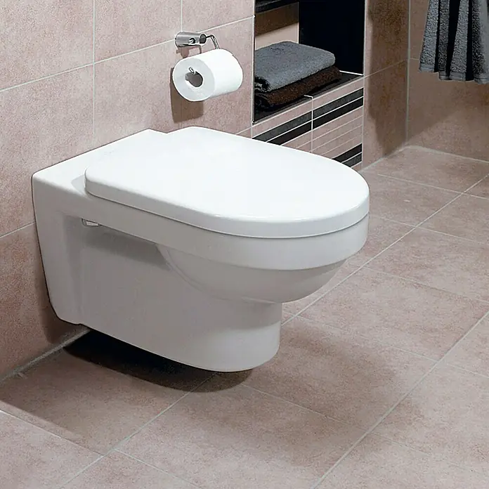 WC-Sitz Modena - Duroplast, Weiß, Mit Absenkautomatik - Ein modernes, wandhängendes WC mit sanft geschwungenen Formen und einem integrierten Toilettenpapierhalter, perfekt für ein stilvolles Badezimmer.