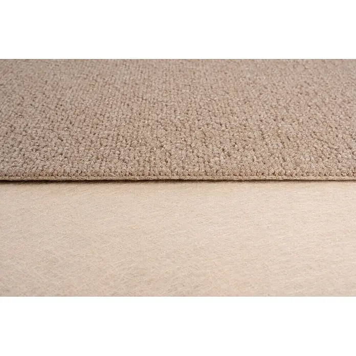 Bricoflor Teppichboden Meterware 6,5x4m, Schlinge gemustert, beige hell-braun - Schlinge, 100 % Polypropylen (PP), beige hell-braun - Beiger, strukturierter Schlingenflor-Teppich, dessen Kante leicht angehoben eine hellere Unterseite zeigt.