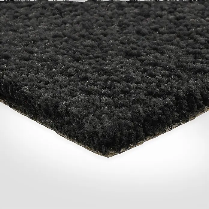 Bricoflor Teppichboden Meterware 5x4m, Velours Hochflor, grau anthrazit - Velours, 100 % Polypropylen (PP), grau anthrazit - Nahaufnahme von dunkelgrauem Kunstrasen oder zotteligem Outdoor-Teppich, der seine texturierte Oberfläche und Rückseite zeigt.