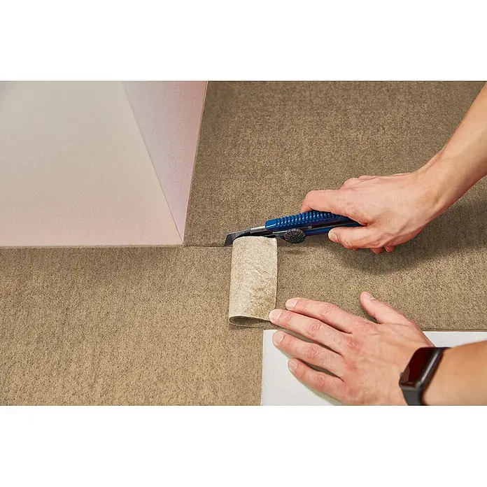 Bricoflor Teppichfliese Nadelvlies Nadelfilz, Beige Hell-Braun, 40x40cm -  - Braunes, filzartiges Unterlagsmaterial wird mit einem Cuttermesser für die Bodenverlegung zugeschnitten.