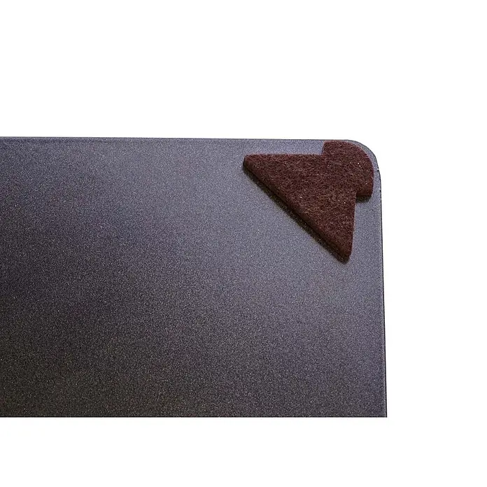 Chefgastro Gartentisch Bistrotisch - L x B x H: 60 x 60 x 76 cm, Ø x H: 60 x 76 cm, Eckig, Dunkelbraun - Dunkelbrauner Filz-Eckenschutz auf dunkelgrauer, gesprenkelter Oberfläche.
