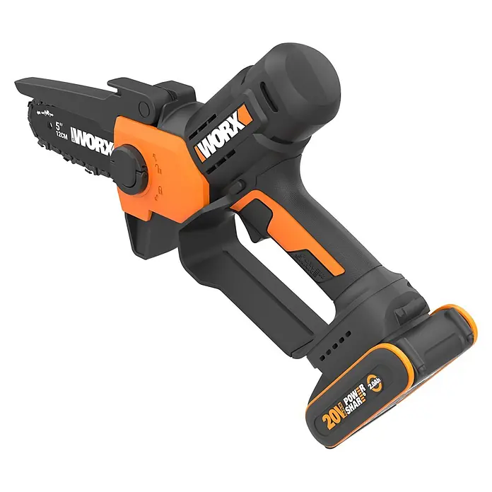 Worx PowerShare 20V Akku-Astsäge WG326E - 20 V, 2 Ah, Li-Ionen, 1 Akku, Schwertlänge: 12 cm - Eine schwarz-orangefarbene Akku-Mini-Kettensäge mit 5-Zoll-Sägeblatt und sichtbarem 20V Power Share Akku.