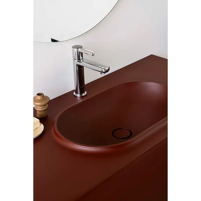 Poalgi Badmöbel-Set BÜL - Gesamtbreite Badmöbel: 120 cm, Tassili-Rot matt, Matt - Dunkelbraunes integriertes Waschbecken und Arbeitsplatte mit Chromarmatur.