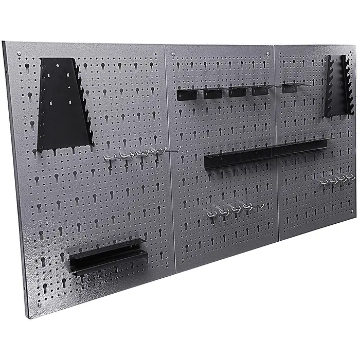 Ondis24 Werkbank-Set - L x B: 240 x 60 cm, Arbeitshöhe: 850 mm, Metall - Graues Lochplattensystem aus Metall mit schwarzen und silbernen Werkzeughaltern und Haken für vielseitige Aufbewahrung.
