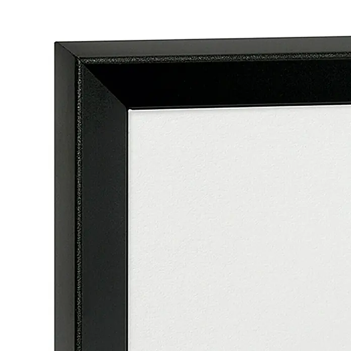 Nielsen Alurahmen Pixel - 40 x 50 cm, Schwarz - Nahaufnahme eines schwarzen Bilderrahmen, der ein sauberes, weißes Passepartout umrahmt, ideal für Kunstwerke oder Fotos.