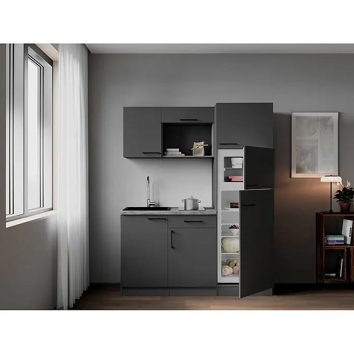 Respekta Oliver Singleküche - Breite: 160 cm, Grau, Kochfeld | Kühlschrank - Kompakte, dunkelgraue Küchenzeile mit integrierter Spüle, Herd und teilweise geöffnetem Kühlschrank in modernem Apartment.