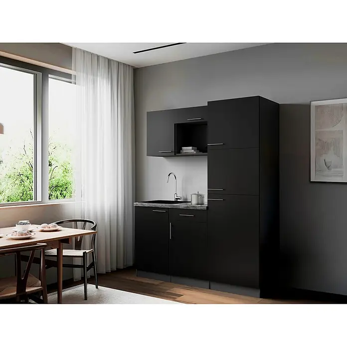 Respekta Oliver Singleküche - Breite: 160 cm, Schwarz, Kochfeld | Kühlschrank - Moderne matte schwarze Küchenschränke mit integrierter Spüle, Oberschränken und hohen Lagereinheiten in einer kompakten Küche.