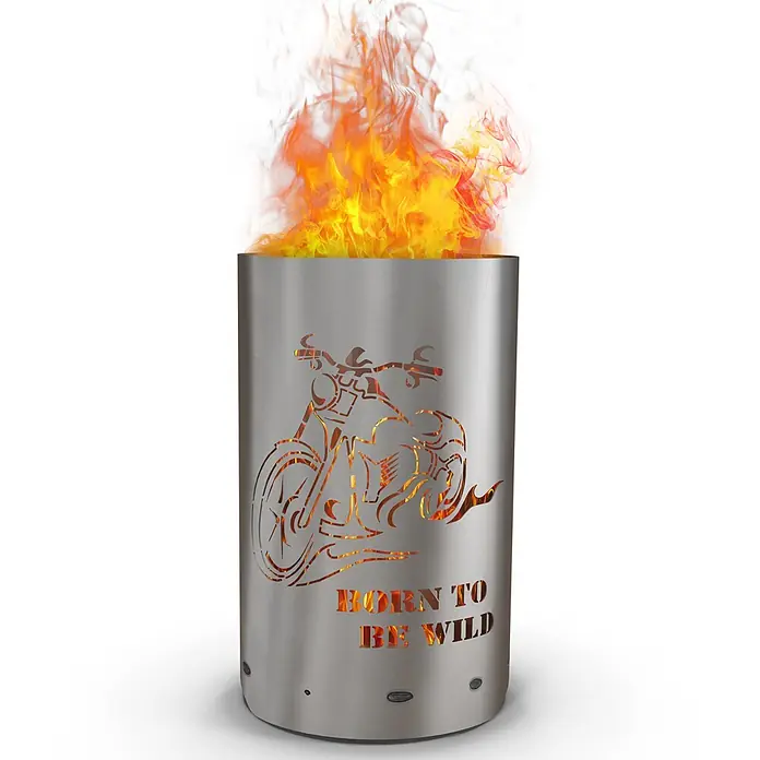 TiKo-Design Holzkohlegrill Feuertonne-Born to be wild - grau - Gebürstete Metall-Feuerschale mit Laser-Motorradmotiv und "BORN TO BE WILD"-Schriftzug, leuchtend mit Feuer.