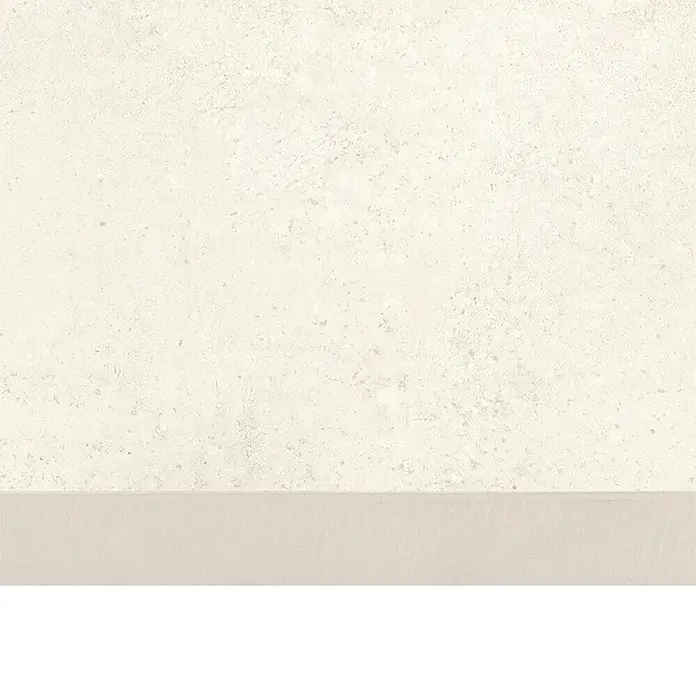 Terrassenfliese Dimension - 59,8 x 59,8 x 2 cm, Beige, Matt - Helles beiges strukturiertes Wandpaneel mit glatter, passender Fußleiste.