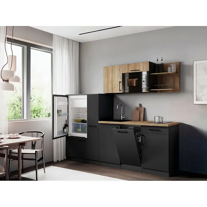Respekta Oliver Küchenzeile - Breite: 235 cm, Grau/Holz, Mit Elektrogeräten, mit Mikrowelle - Moderne Küche mit schwarzen Schränken, Holz-Arbeitsplatten und integrierten Geräten. Offener Kühlschrank und Geschirrspüler, Esstisch daneben.