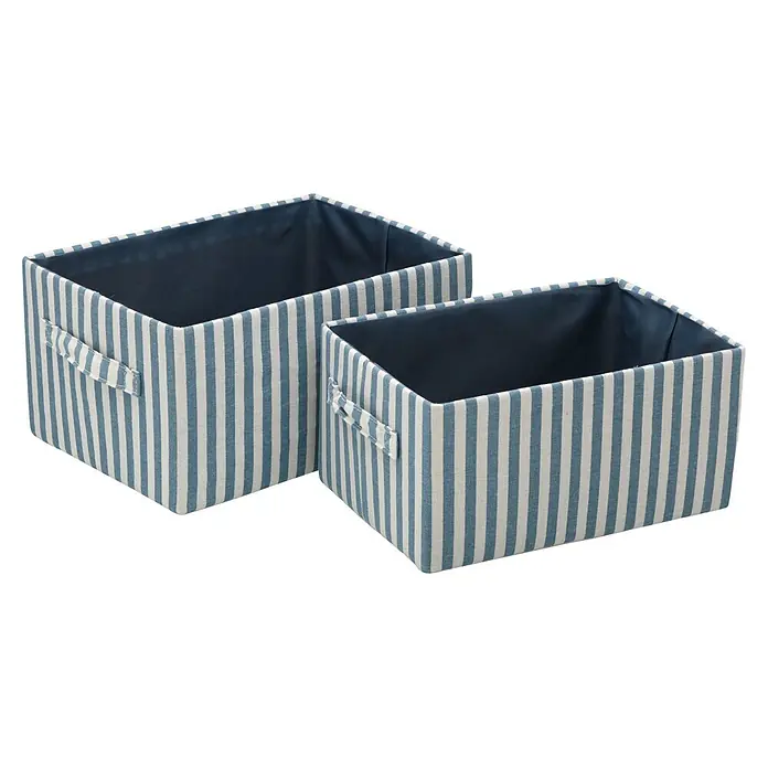 Versa Juego de cestas a rayas - L x An x Al: 32 x 22 x 16 cm, Azul y blanco, 2 pzs. - Dos cajas de almacenamiento de tela a rayas, azules y blancas, con interior azul oscuro.