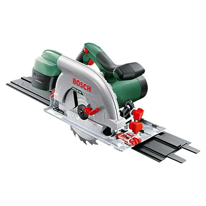 Bosch Handkreissäge PKS 66 AF - 1.600 W, 5.000 U/min - Hier ist eine hochwertige Bosch PKS 55 A Tauchsäge, ideal für präzise Schnitte in Holz und anderen Materialien. Leistungsstark und zuverlässig.