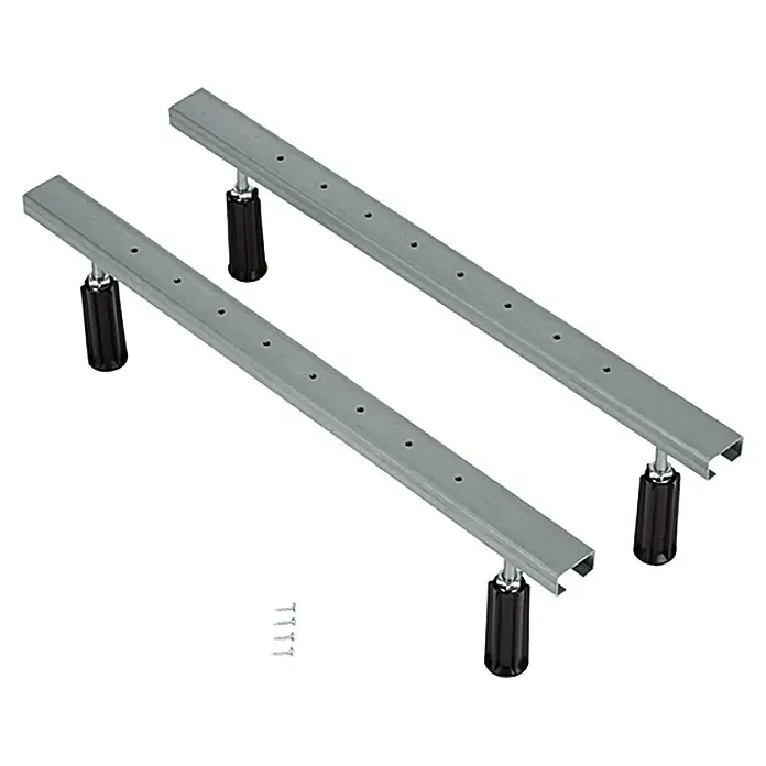 Camargue Badewannenfuß - Geeignet für: Camargue Badewannen, Höhenverstellung: 125 mm - 185 mm - Abgebildet sind zwei silberne, verstellbare Waschmaschinen-Untergestelle mit schwarzen Füßen und mehreren Löchern zur Anpassung der Größe.